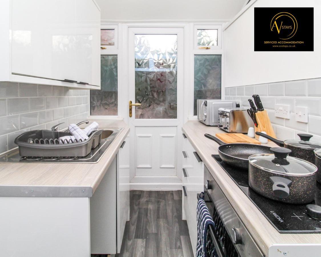 Modern House By Av Stays Short Lets & Serviced Accommodation St Helens St Helens  Zewnętrze zdjęcie