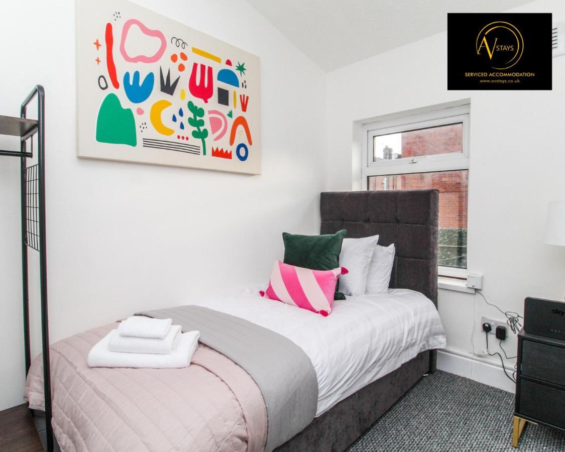 Modern House By Av Stays Short Lets & Serviced Accommodation St Helens St Helens  Zewnętrze zdjęcie