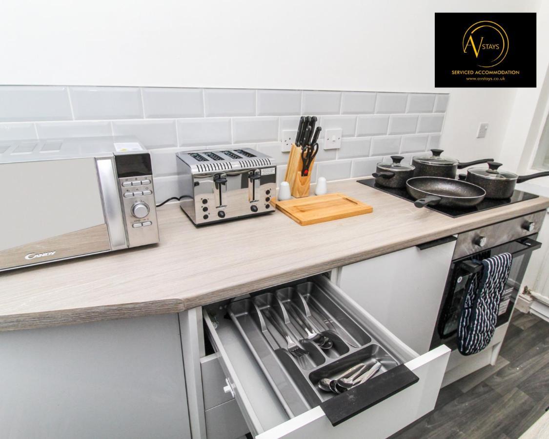 Modern House By Av Stays Short Lets & Serviced Accommodation St Helens St Helens  Zewnętrze zdjęcie
